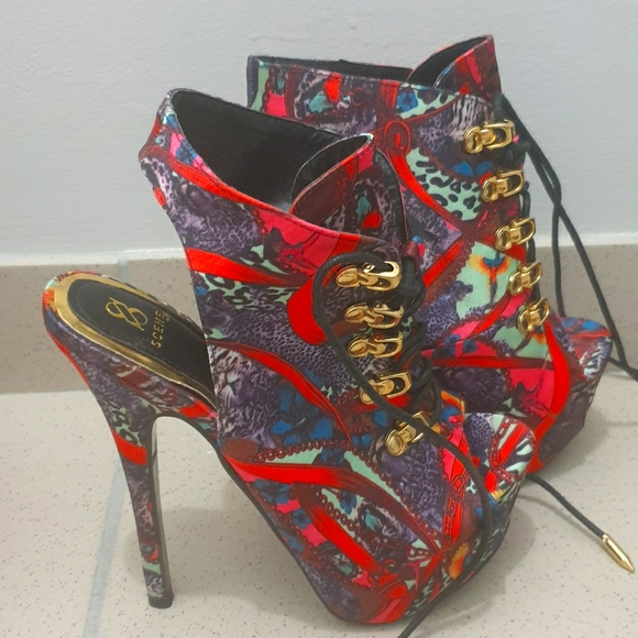 Pumps - Picture 4 of 4